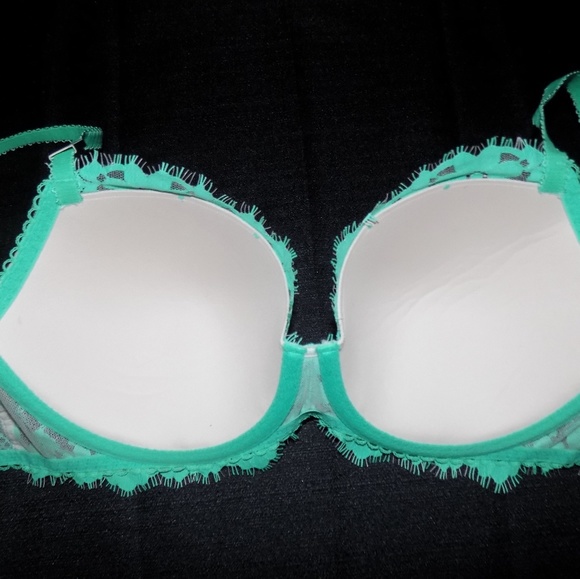 Victoria's secret DREAM ANGELS RHINESTONE BRA NEW - Picture 4 of 7